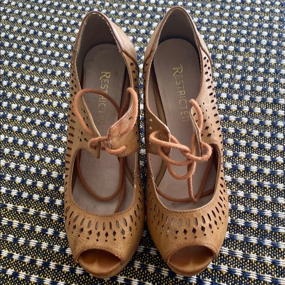 Restricted Brown Leather Wedge Shoes with Perforated Design - Picture 3 of 4